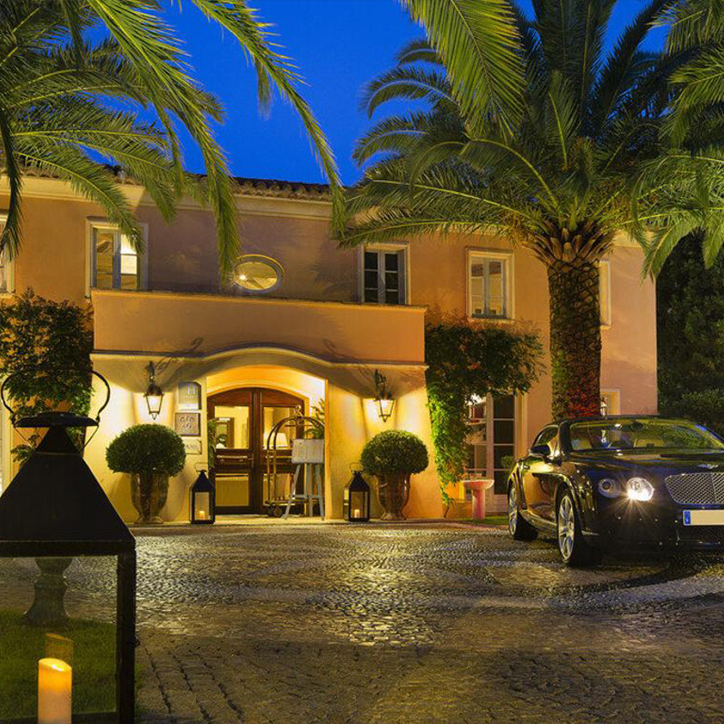 AGENCE EVENEMENTIELLE SITE PARTENAIRE PRIVATISATION HEDONISTERIE Chateau Croix des Gardes CANNES