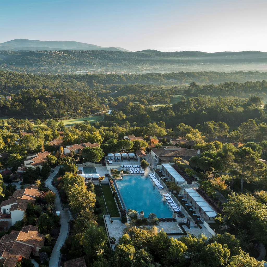 AGENCE EVENEMENTIELLE SITE PARTENAIRE PRIVATISATION HEDONISTERIE Chateau Croix des Gardes CANNES