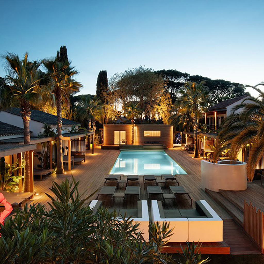 AGENCE EVENEMENTIELLE SITE PARTENAIRE PRIVATISATION HEDONISTERIE Chateau Croix des Gardes CANNES