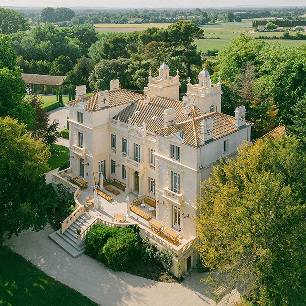 AGENCE EVENEMENTIELLE SITE PARTENAIRE PRIVATISATION HEDONISTERIE Chateau Croix des Gardes CANNES